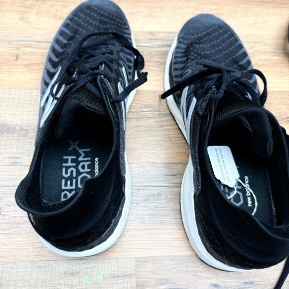 New Balance Fresh Foam 860v11 women  11 Cushioned Running Sneakers M860B11 - Picture 3 of 8